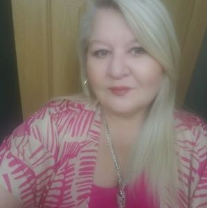 Meet your Posher, Brenda